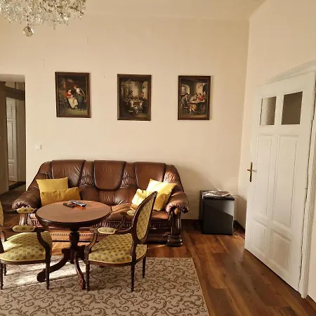 Palais Kneissl Burgau