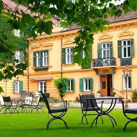 Palais Kneissl *