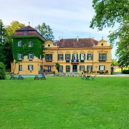 Palais Kneissl Burgau