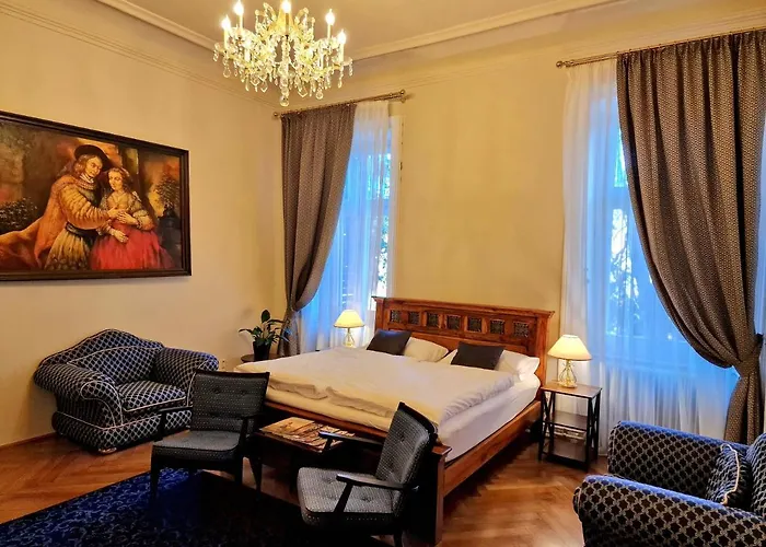 Palais Kneissl 住宿加早餐酒店