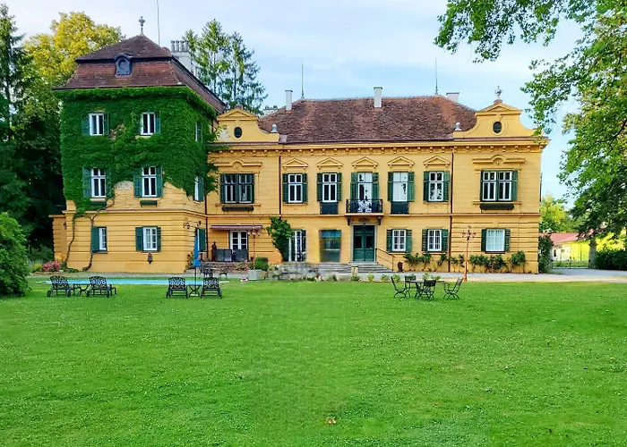 Palais Kneissl Burgau