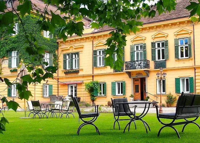Bed & Breakfast Palais Kneissl
